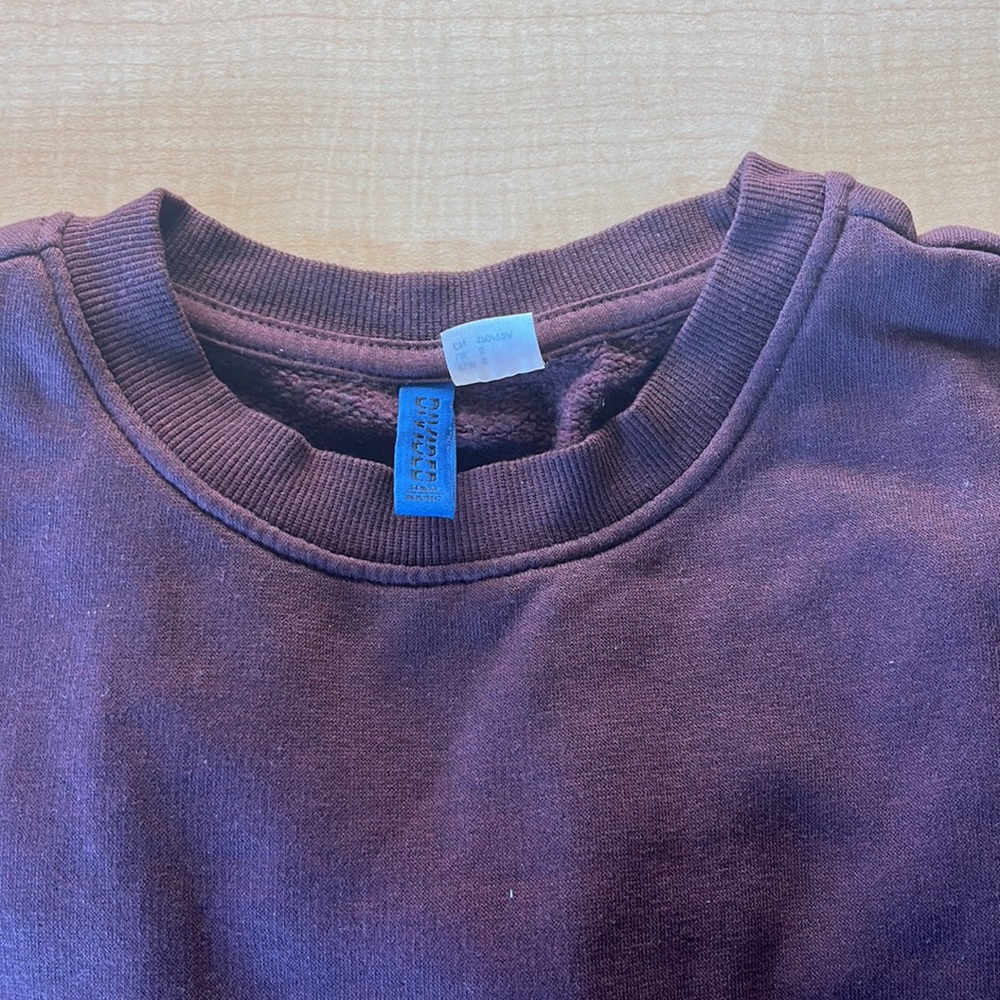 H&M Sweater - Picture 2 of 2